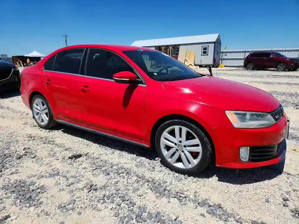 3VW4T7AJ9EM397041 2014 VOLKSWAGEN JETTA-3