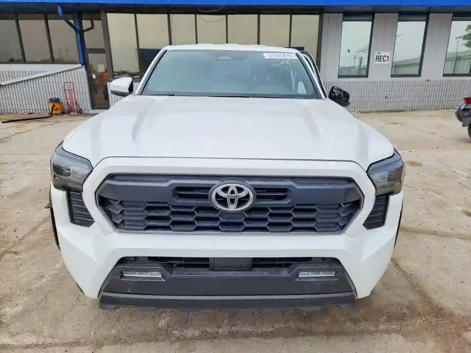 3TMLB5JN3SM107140 2025 TOYOTA TACOMA TRD-4