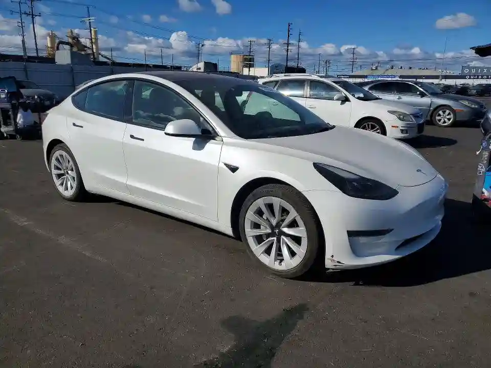 5YJ3E1EB8NF137548 2022 TESLA MODEL 3-3