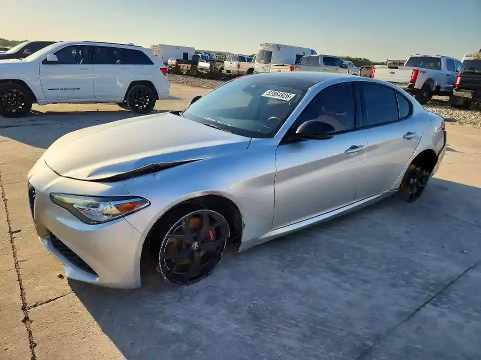ZARFAMBN0M7639733 2021 ALFA ROMEO GIULIA-0