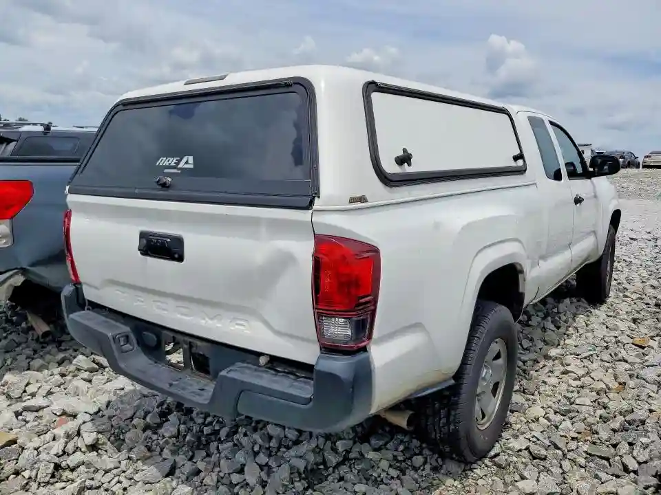 5TFRX5GN2JX105942 2018 TOYOTA TACOMA-2