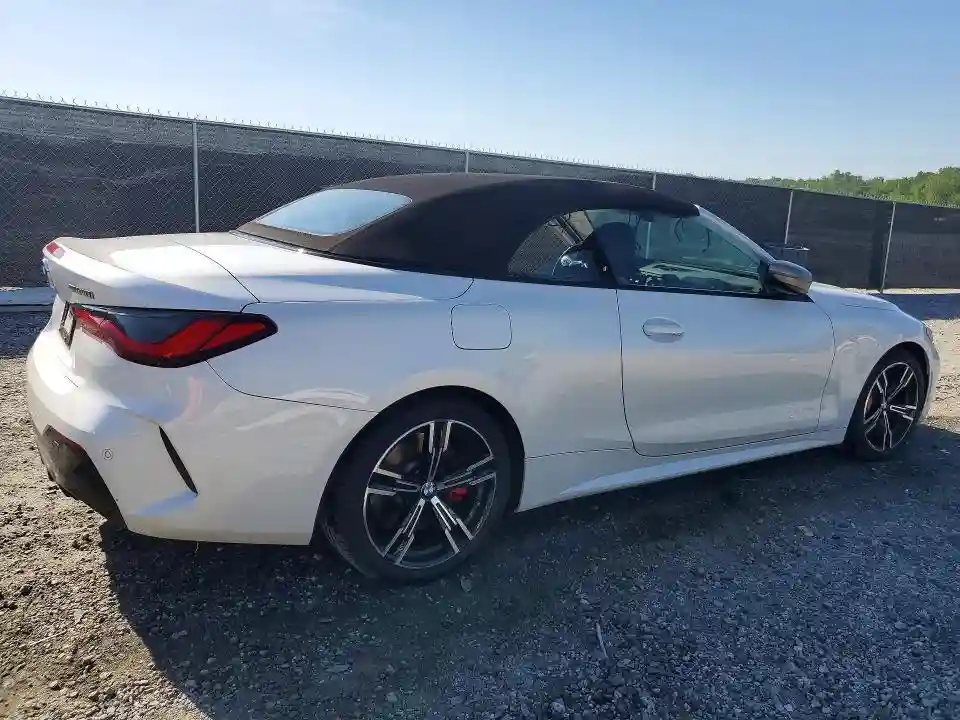 WBA53AT01NCJ15062 2022 BMW M4-2