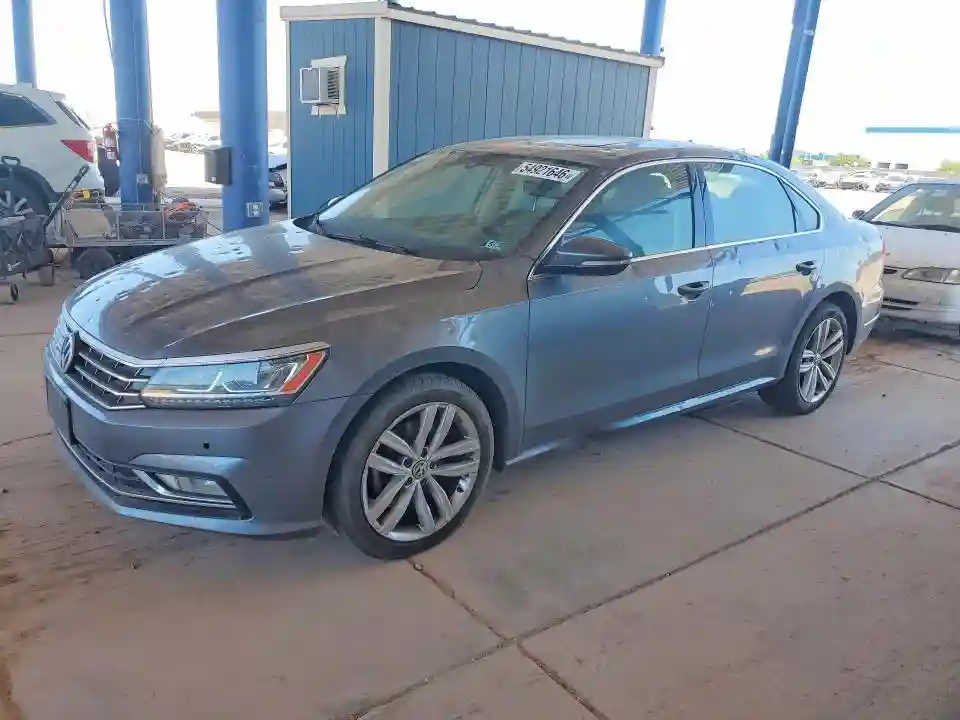 1VWBA7A32JC023445 2018 VOLKSWAGEN PASSAT-0