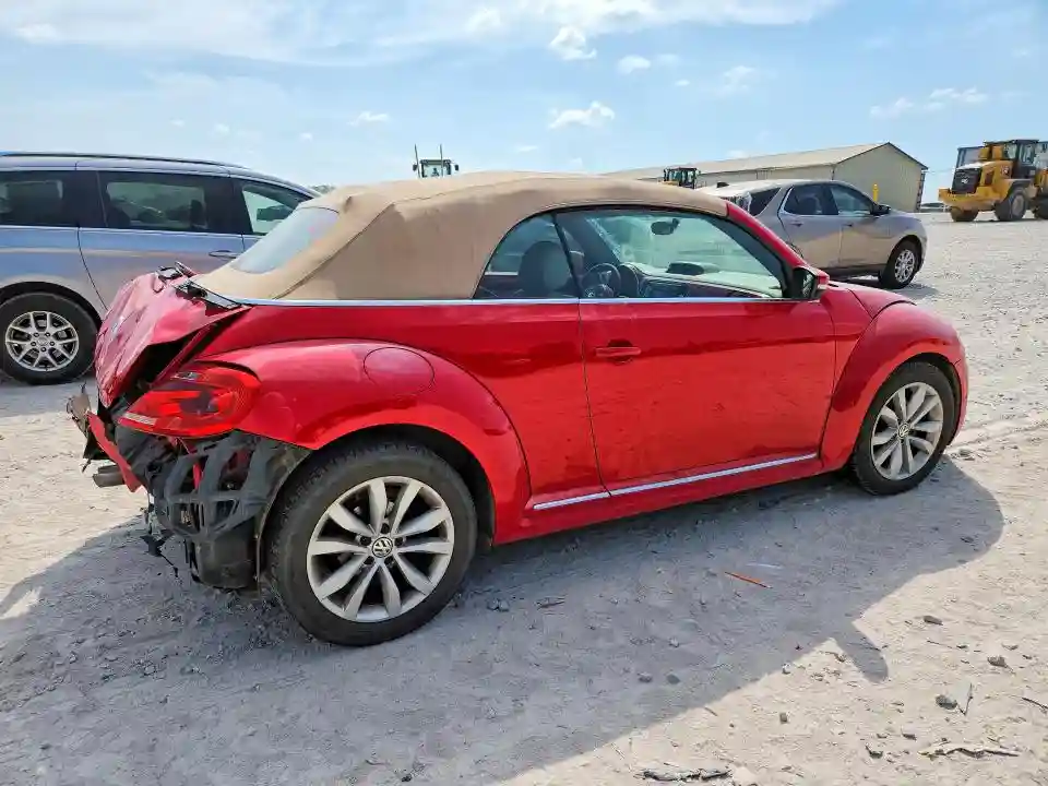 3VW5A7AT7FM805744 2015 VOLKSWAGEN BEETLE-2