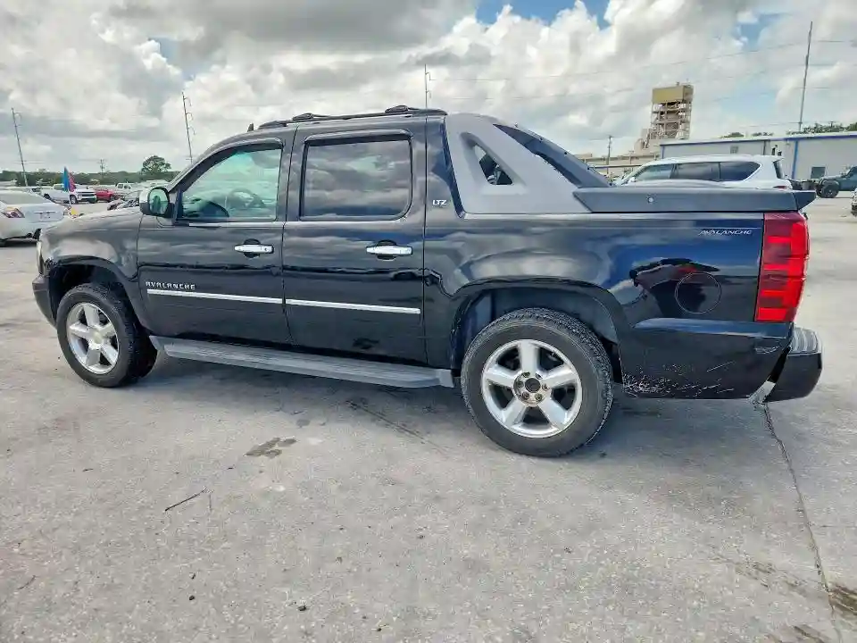 3GNNCGE02AG254585 2010 CHEVROLET AVALANCHE-1