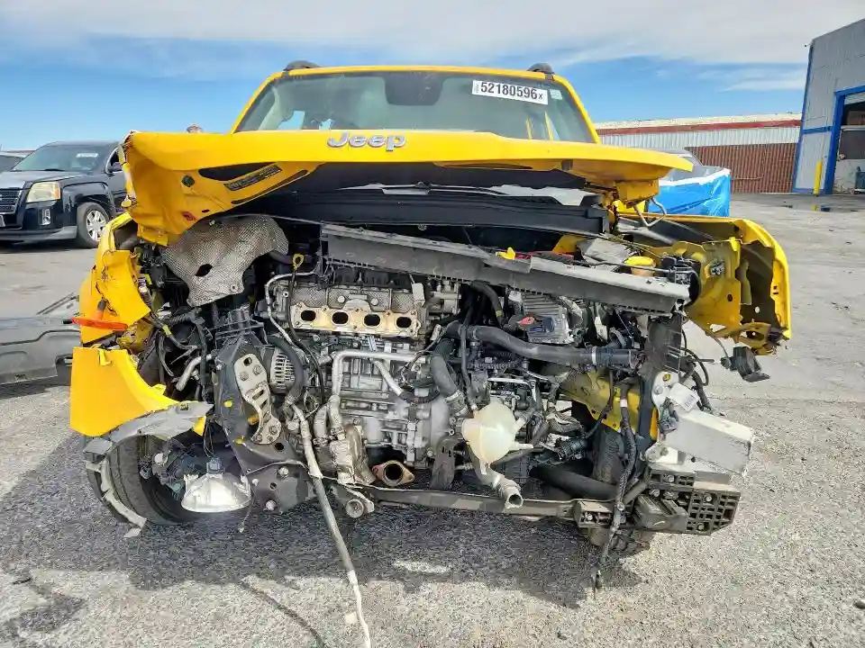 ZACCJABB3JPH84216 2018 JEEP RENEGADE-4