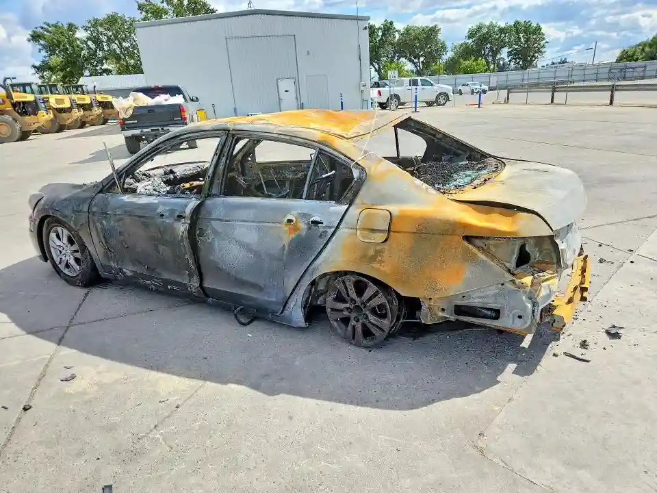 1HGCP2F40CA090958 2012 HONDA ACCORD-1