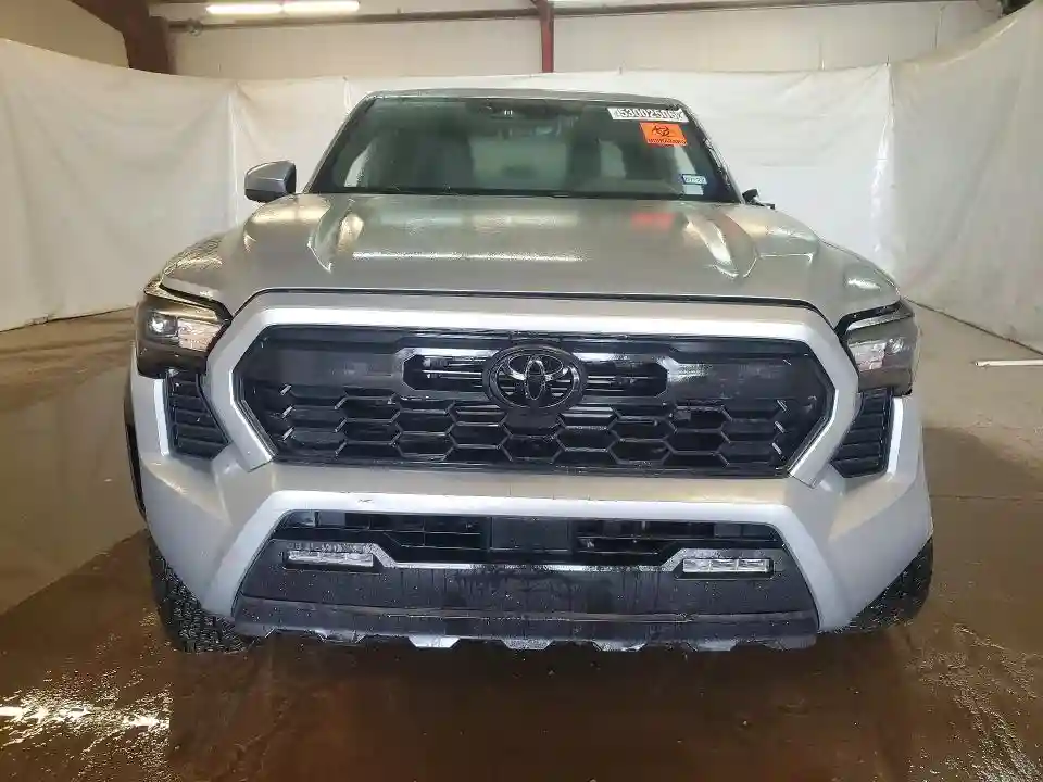 3TMLB5JN1SM125684 2025 TOYOTA TACOMA-4