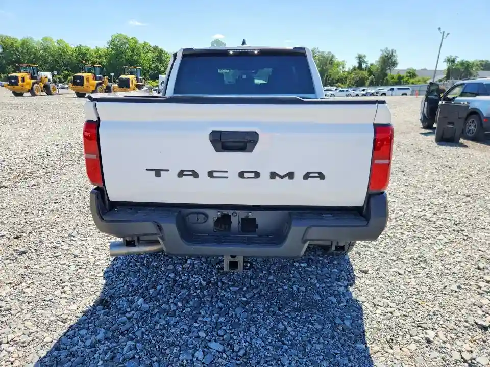 3TYKD5HN4ST037776 2025 TOYOTA TACOMA SR-5