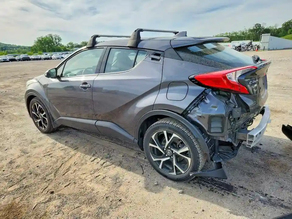 NMTKHMBX2KR100053 2019 TOYOTA C-HR-1