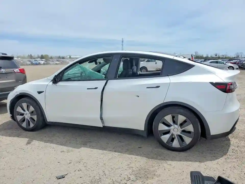 7SAYGAEE8PF583103 2023 TESLA MODEL Y-1