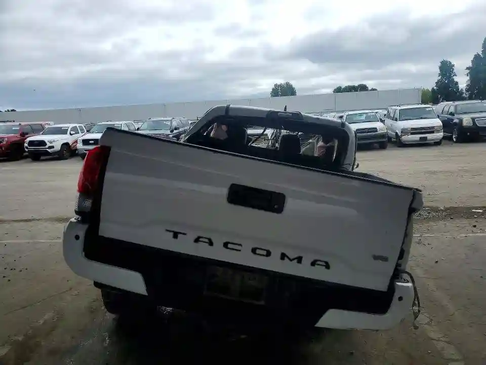 5TFCZ5AN9KX188554 2019 TOYOTA TACOMA TRD-5
