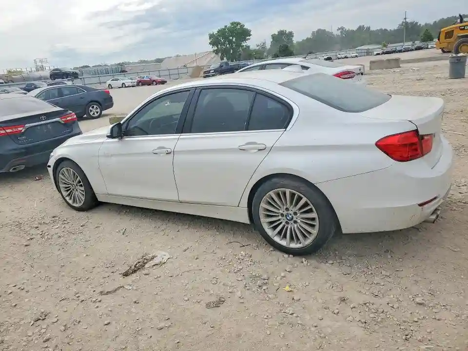WBA3B3C5XDF539614 2013 BMW 3 SERIES-1