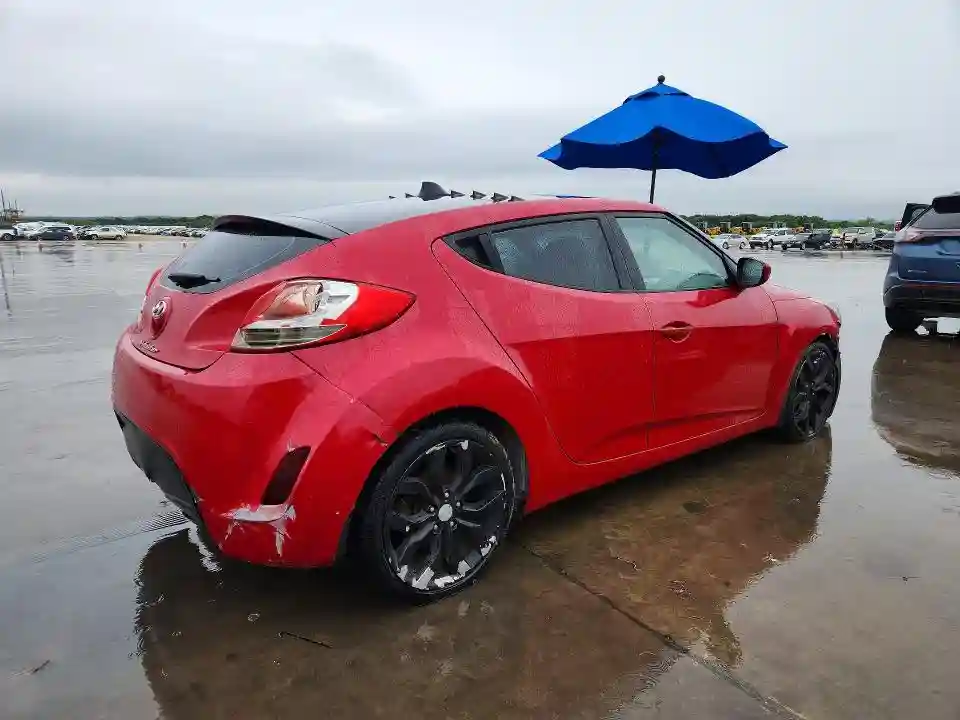 KMHTC6AD0CU061270 2012 HYUNDAI VELOSTER-2