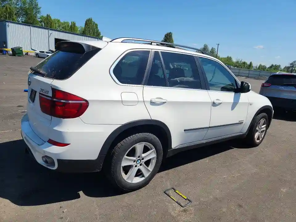 5UXZW0C59D0B92717 2013 BMW X5-2