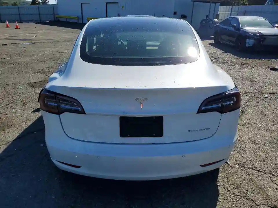 5YJ3E1EB3NF344655 2022 TESLA MODEL 3-5