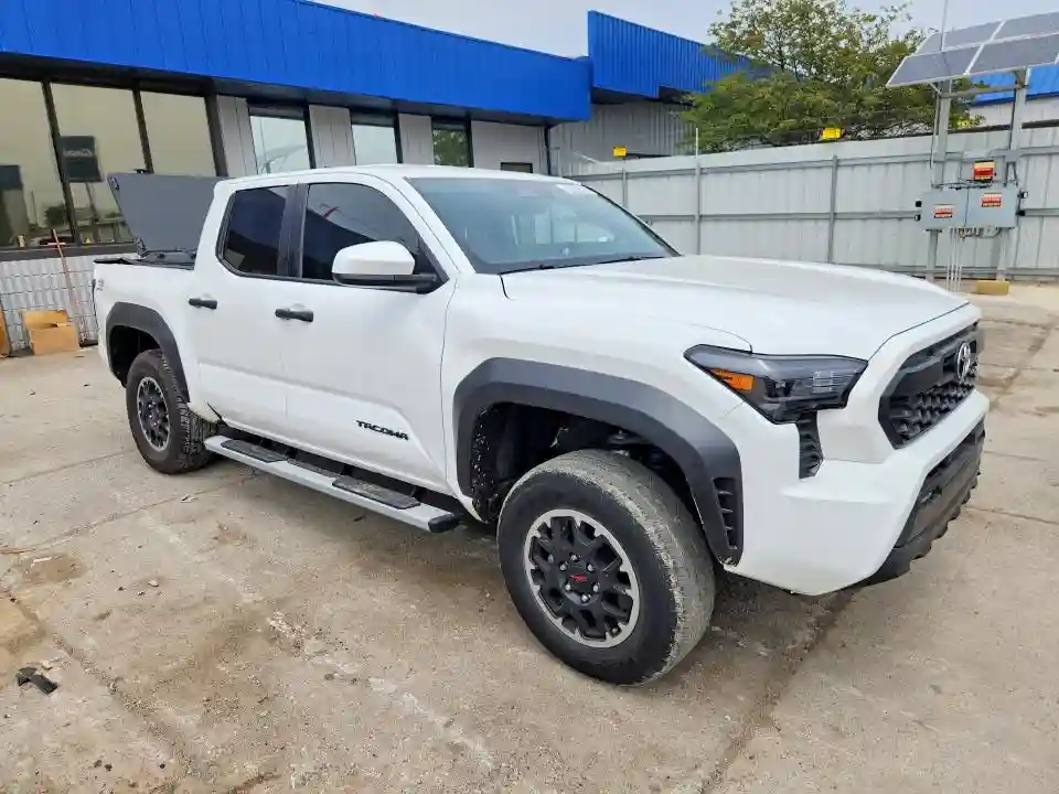 3TMLB5JN3SM107140 2025 TOYOTA TACOMA TRD-3