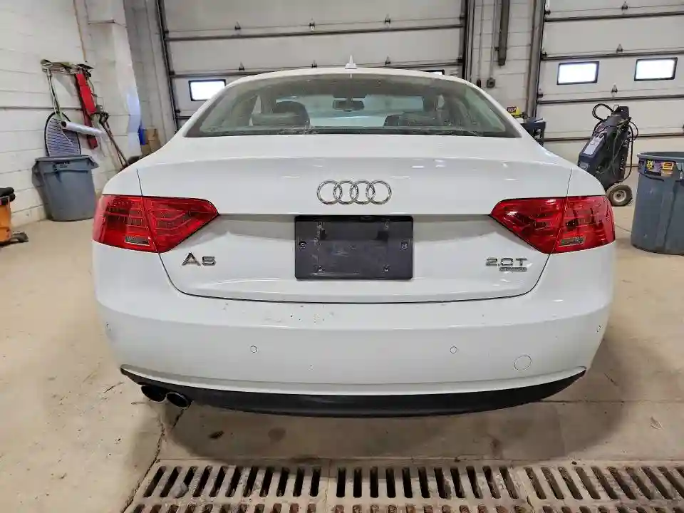 WAULFAFRXEA070417 2014 AUDI A5-5