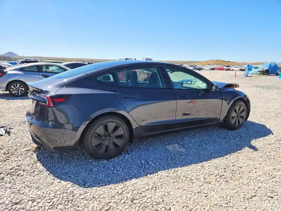 5YJ3E1EA2RF725944 2024 TESLA MODEL 3-2