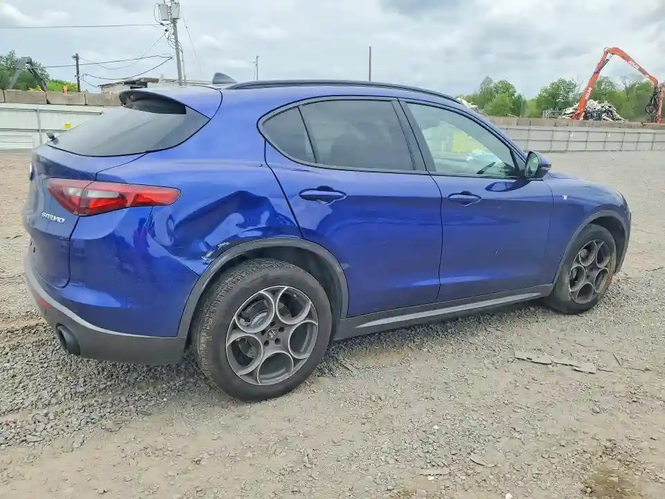 ZASPAKBN7N7D38341 2022 ALFA ROMEO STELVIO-2