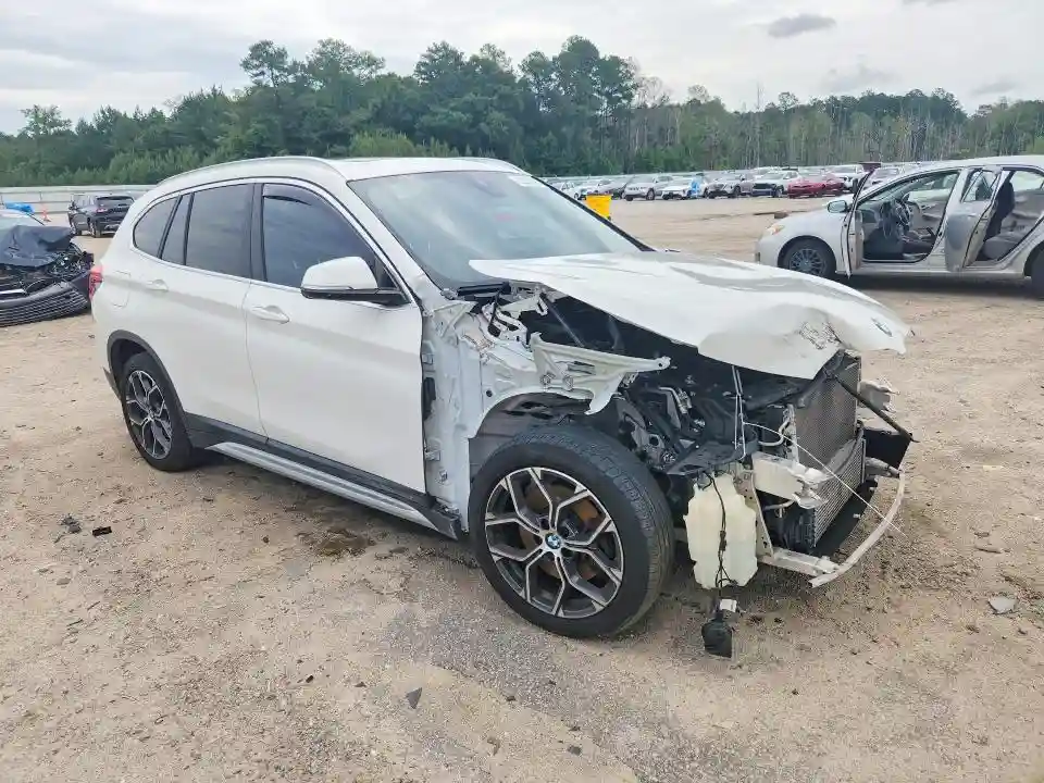 WBXJG9C08L5P75401 2020 BMW X1-3