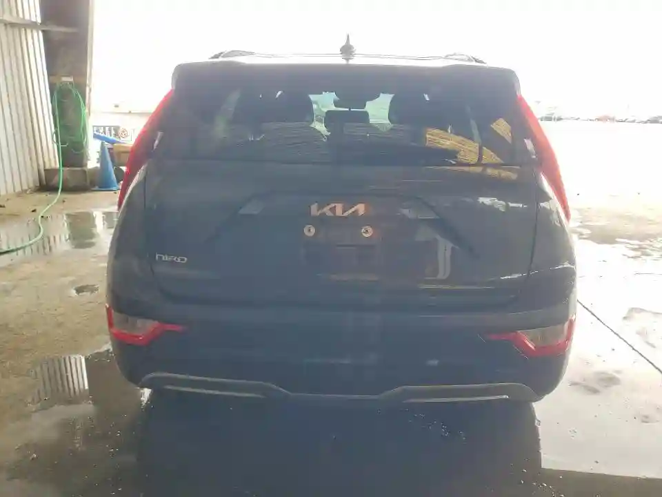 KNDCR3L14P5025795 2023 KIA NIRO-5
