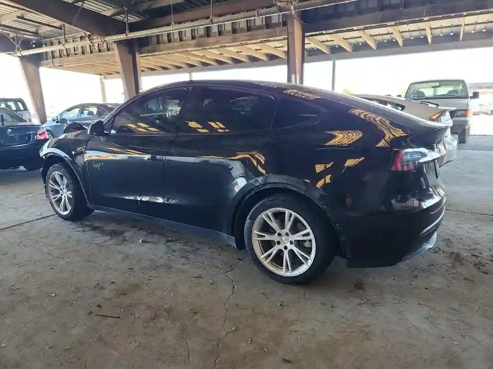 7SAYGAEE4NF428318 2022 TESLA MODEL Y-1