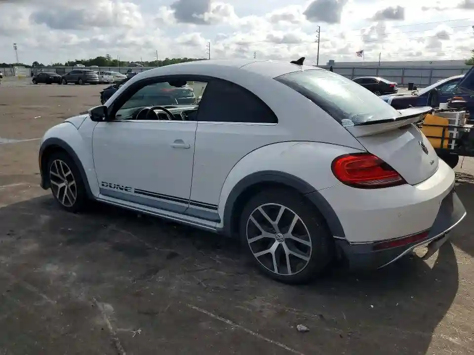 3VWS07AT2GM622100 2016 VOLKSWAGEN BEETLE-1