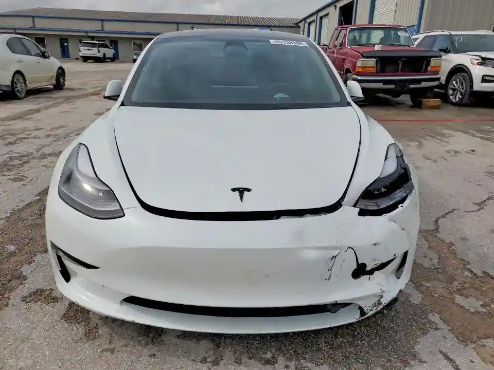 5YJ3E1EA5PF648094 2023 TESLA MODEL 3-4