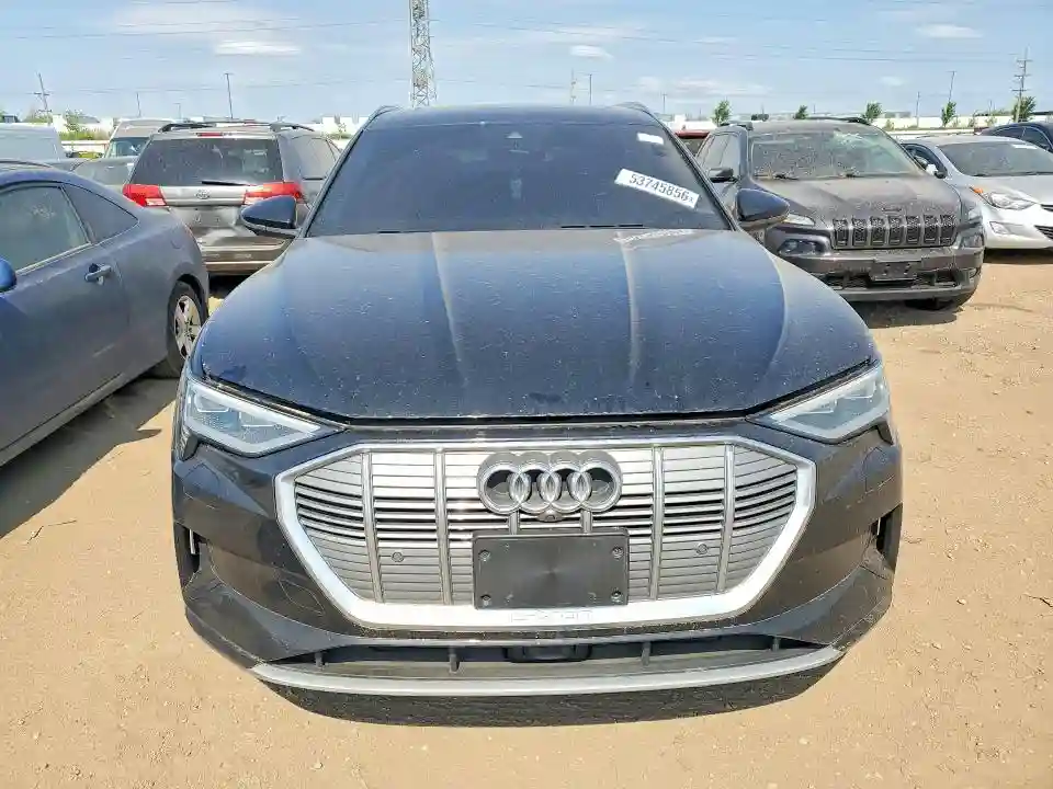 WA1VABGE9KB009586 2019 AUDI E-TRON-4