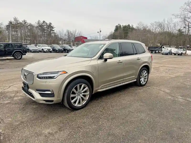 YV4BC0PL9G1048520 2016 VOLVO XC90-1