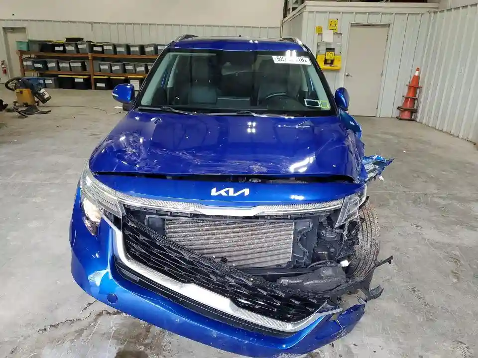 KNDERCAA6N7305618 2022 KIA SELTOS-4