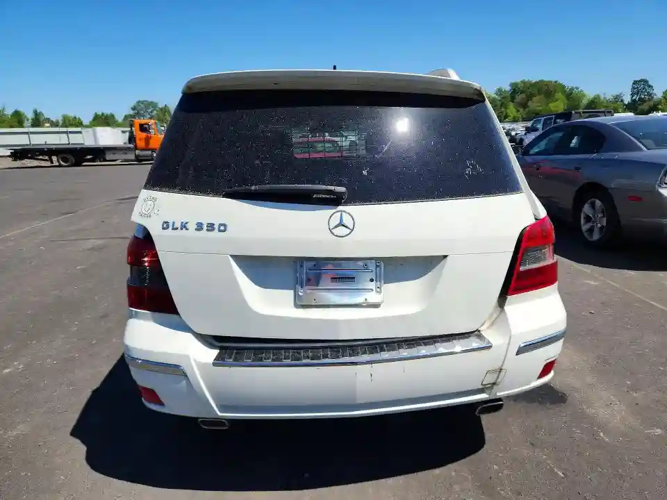 WDCGG5GB6BF561652 2011 MERCEDES-BENZ GLK-CLASS-5