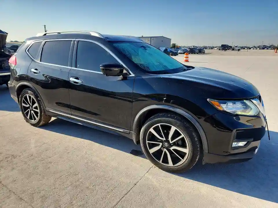 JN8AT2MT8JW486233 2018 NISSAN ROGUE-3