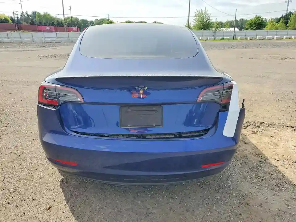 5YJ3E1EA5PF677577 2023 TESLA MODEL 3-5