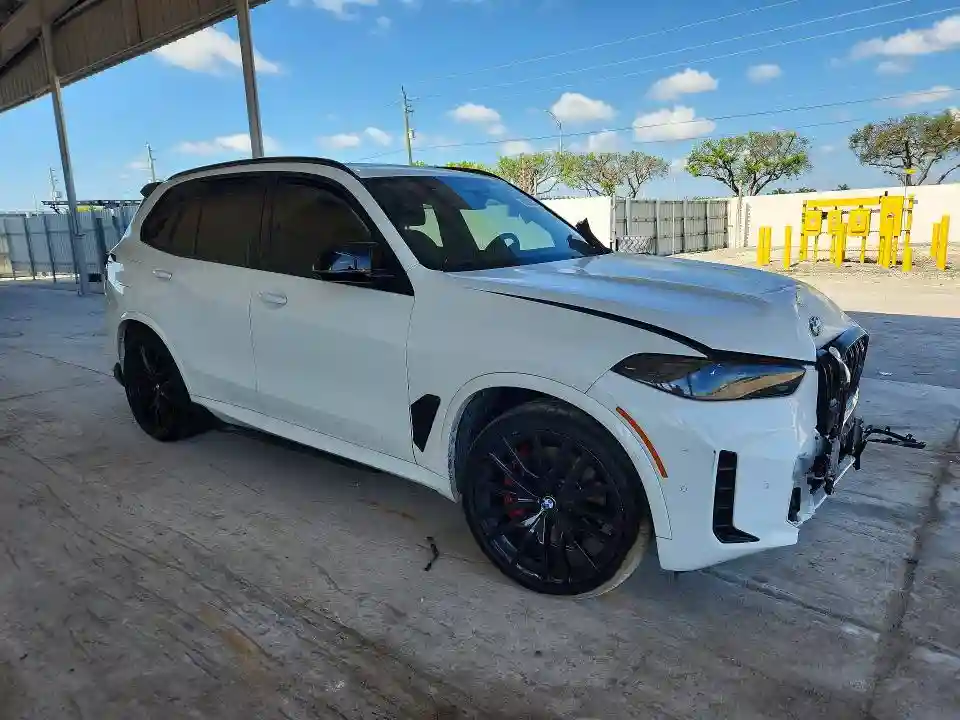 5UX33EU05S9W95715 2025 BMW X5-3