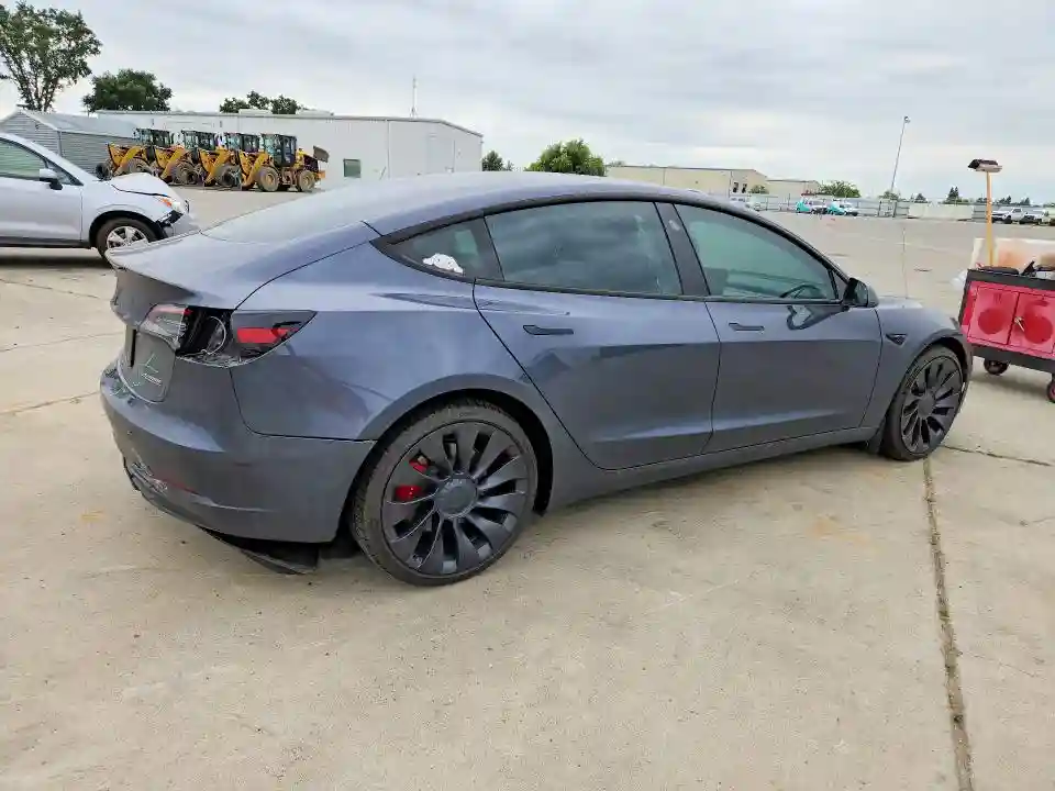 5YJ3E1ECXPF511170 2023 TESLA MODEL 3-2