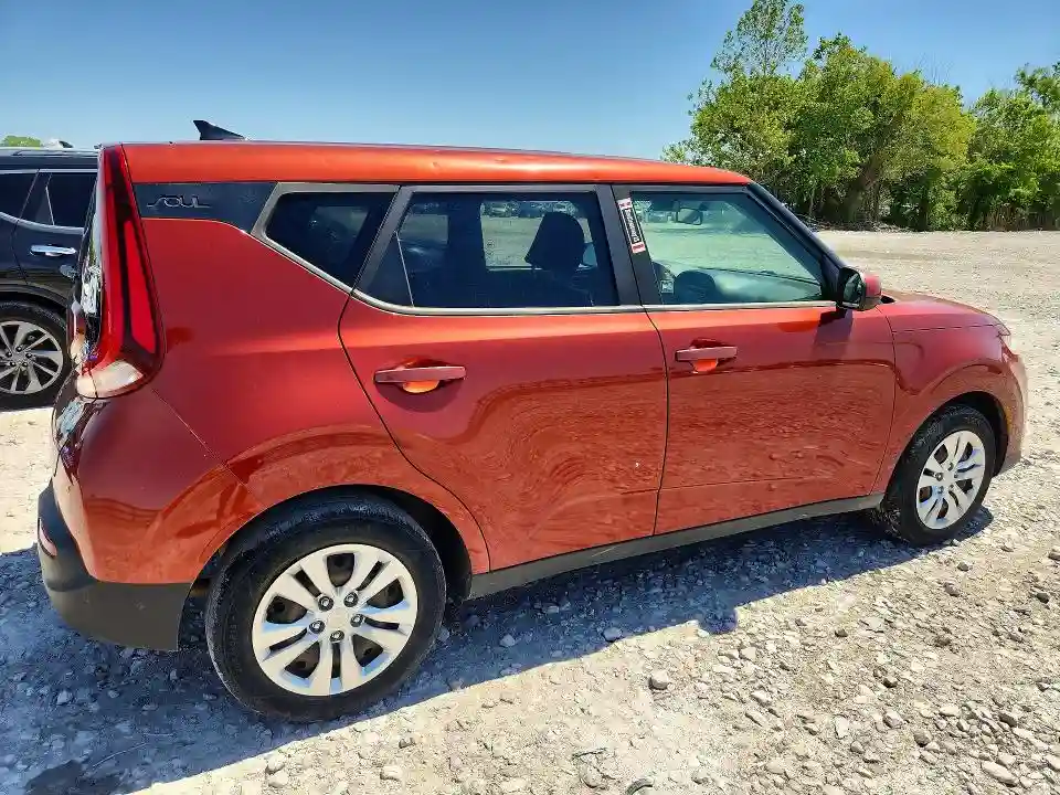 KNDJ23AU4M7741377 2021 KIA SOUL-2