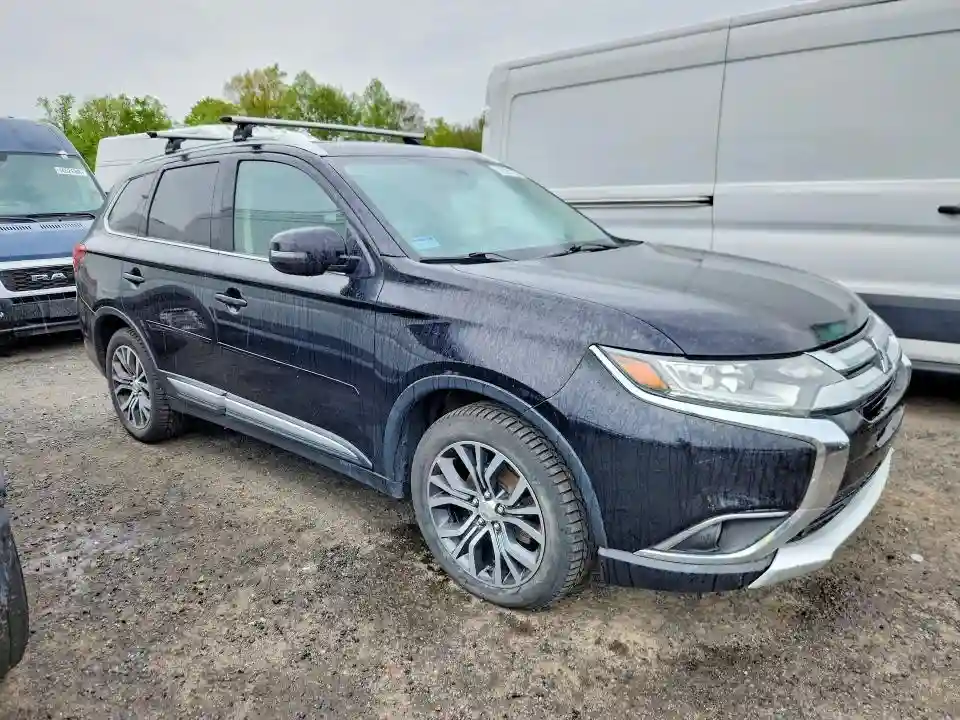 JA4AZ3A38HZ063417 2017 MITSUBISHI OUTLANDER-3
