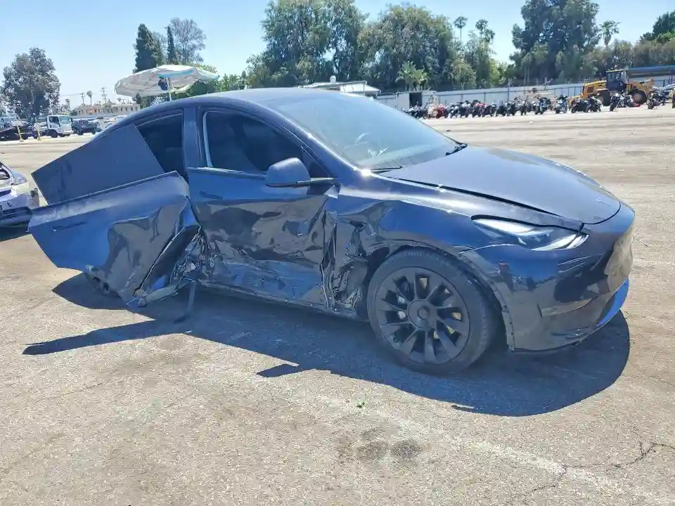 7SAYGDED5RF057684 2024 TESLA MODEL Y-3