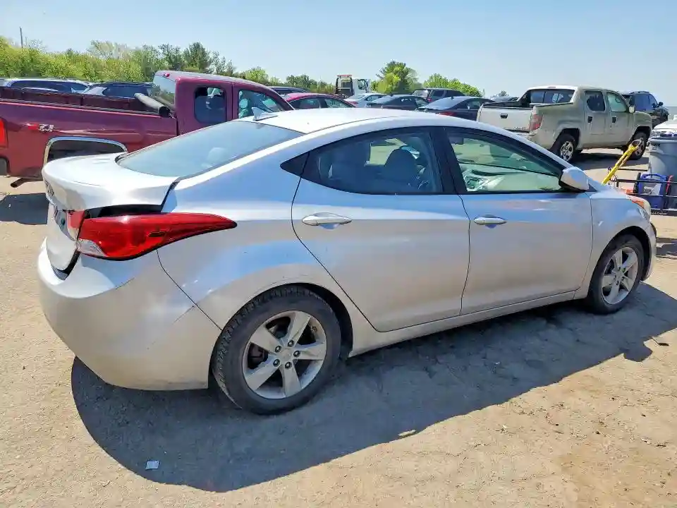 KMHDH4AE1CU463365 2012 HYUNDAI ELANTRA-2