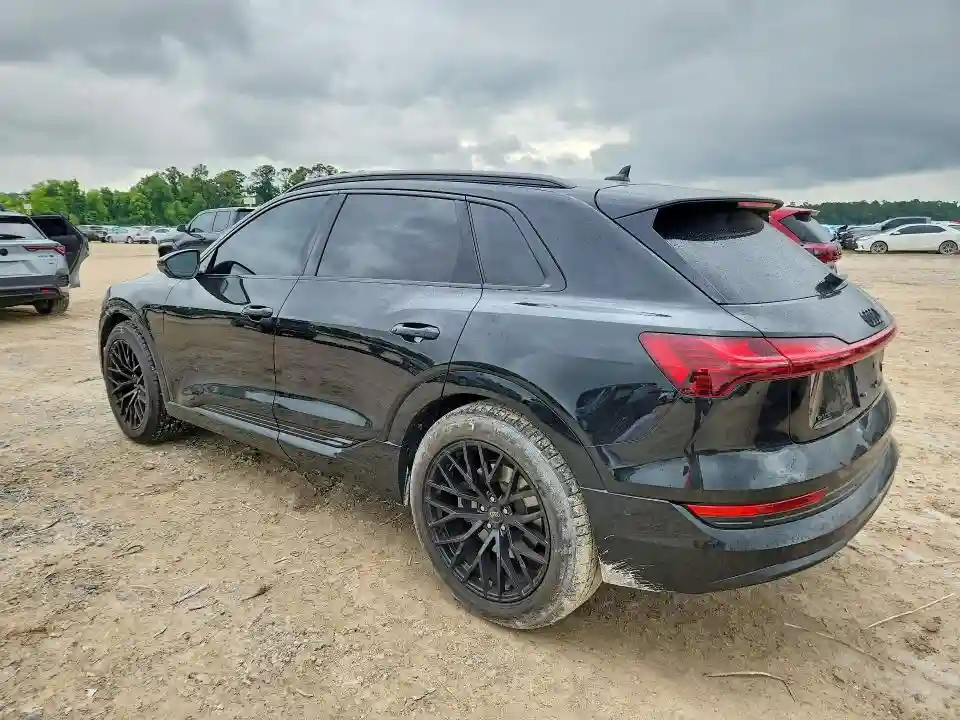 WA1VAAGE8KB009458 2019 AUDI E-TRON-1