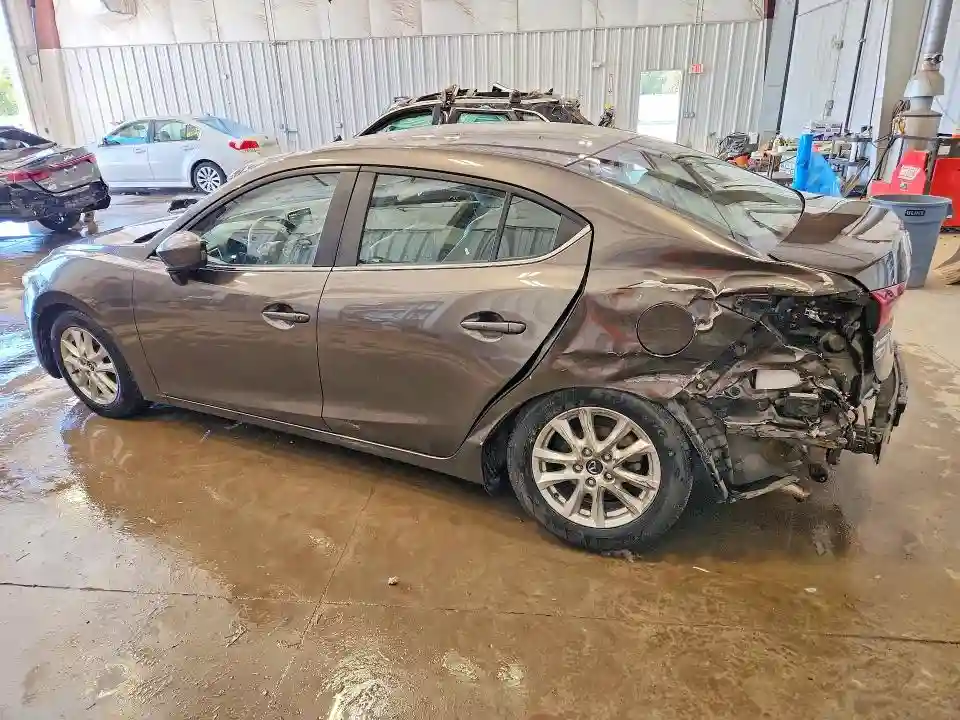 3MZBM1U79GM305334 2016 MAZDA 3-1