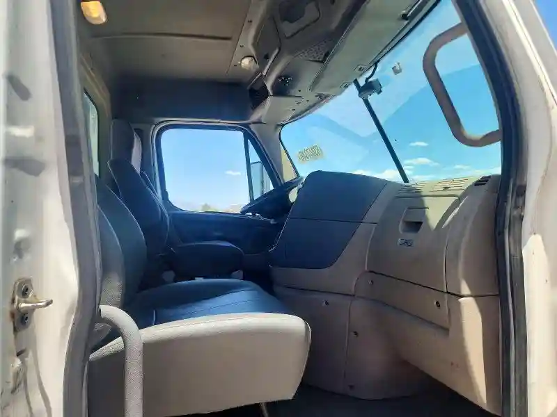 1FUBGEDV4GLHC5754 2016 FREIGHTLINER ALL OTHER-4