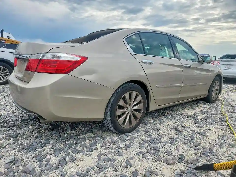1HGCR3F88DA023870 2013 HONDA ACCORD-2