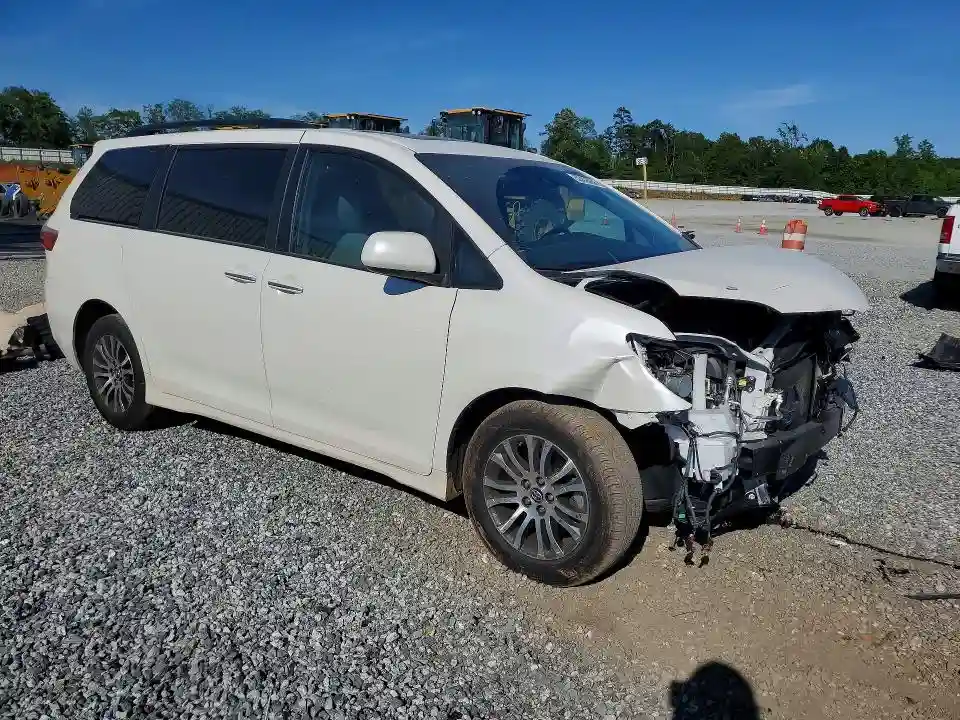 5TDYZ3DC1JS924220 2018 TOYOTA SIENNA-3