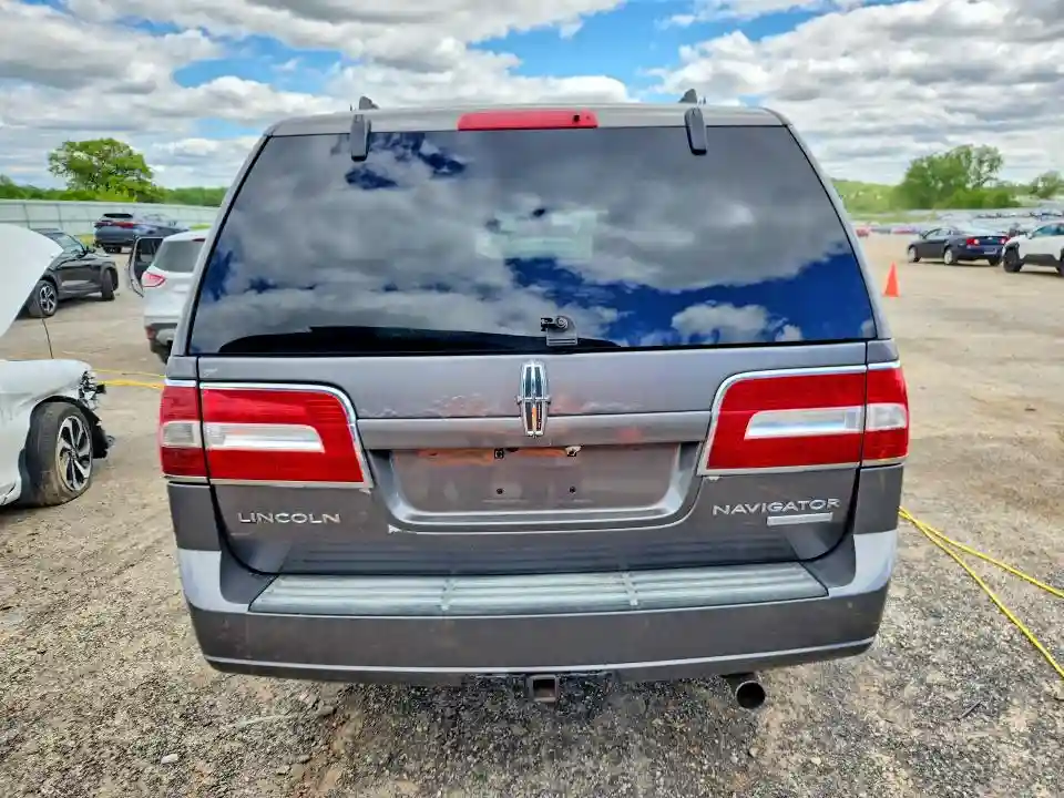 5LMJJ2J59BEJ09112 2011 LINCOLN NAVIGATOR-5