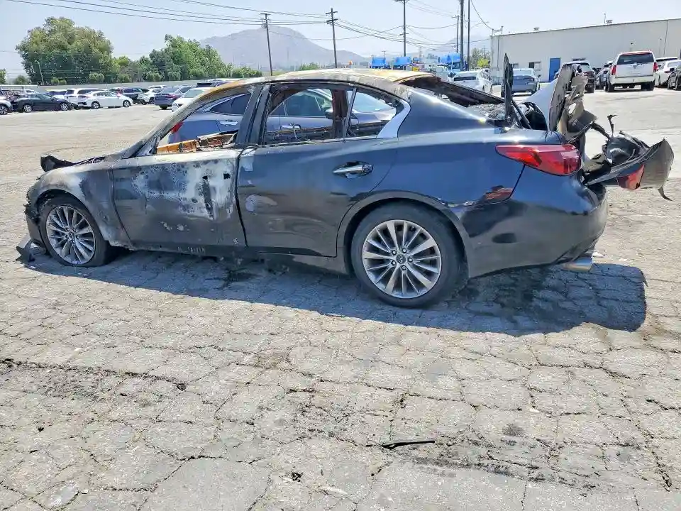 JN1EV7AP5JM590074 2018 INFINITI Q50-1