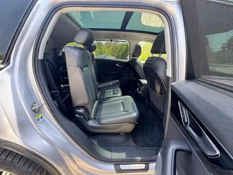 WA1LAAF78HD004851 2017 AUDI Q7-5