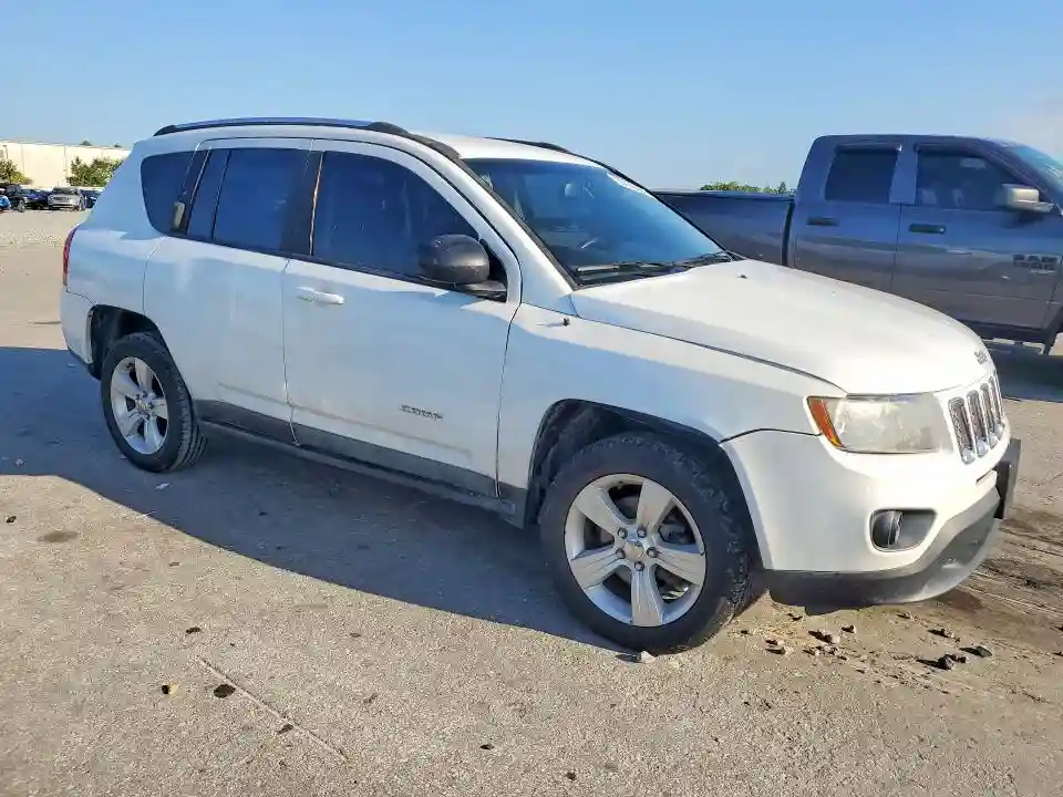 1C4NJDEB7GD685539 2016 JEEP COMPASS-3